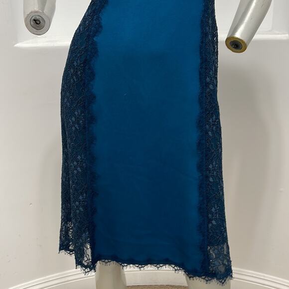 Nanette Lepore Empress Sheath Dress Lace Accent in Aegean Color Size 4 NWT - Picture 6 of 14